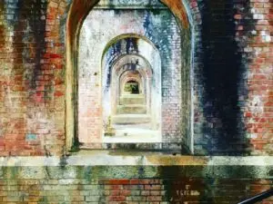 南禅寺水路閣の下を撮影した写真