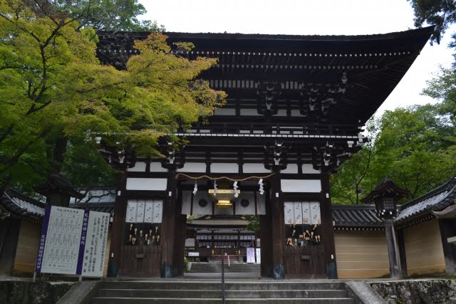 松尾大社の楼門