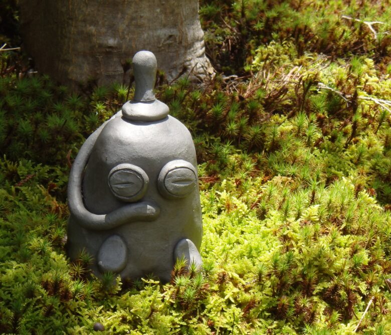 勝林寺苔と置物