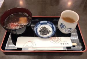 八坂神社常盤新殿喫茶室のぜんざいを撮影した写真