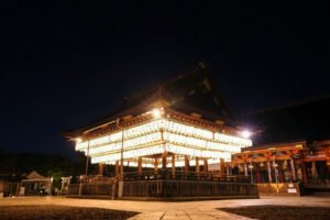 八坂神社舞殿を撮影した写真