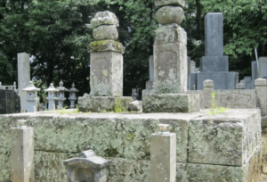 北条寺の北条義時夫婦のお墓を撮影した写真