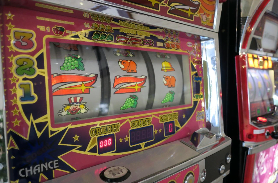 オンラインカジノで人気のスロットゲームとは?